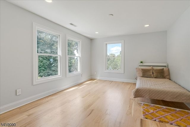 75 Evergreen Dr, North Caldwell Boro, NJ 07006