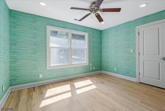 75 Evergreen Dr, North Caldwell Boro, NJ 07006
