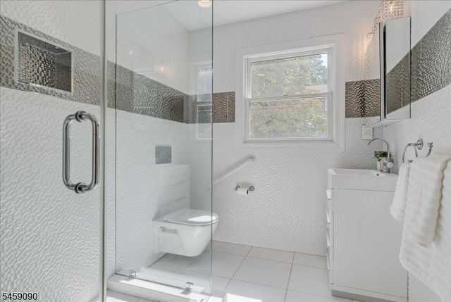75 Evergreen Dr, North Caldwell Boro, NJ 07006