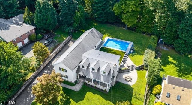 75 Evergreen Dr, North Caldwell Boro, NJ 07006