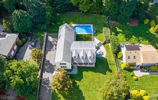 75 Evergreen Dr, North Caldwell Boro, NJ 07006