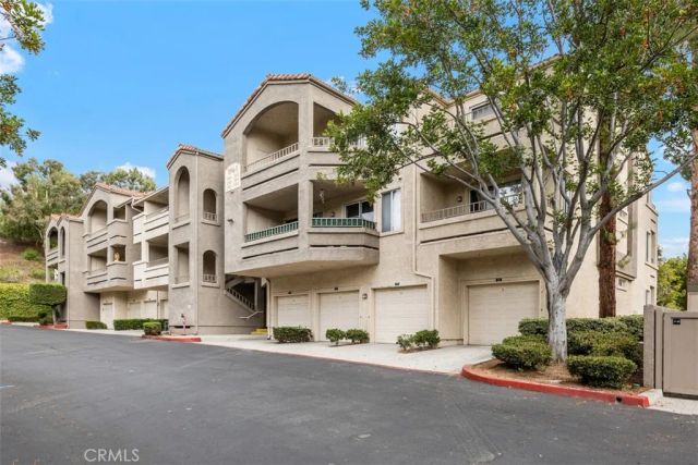 1965 Las Colinas Circle 205, Corona, CA 92879