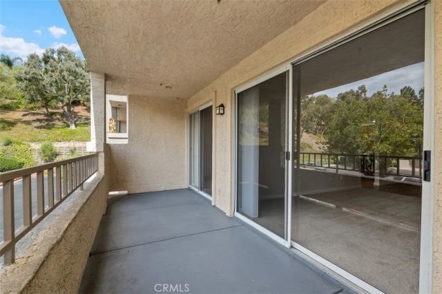 1965 Las Colinas Circle 205, Corona, CA 92879