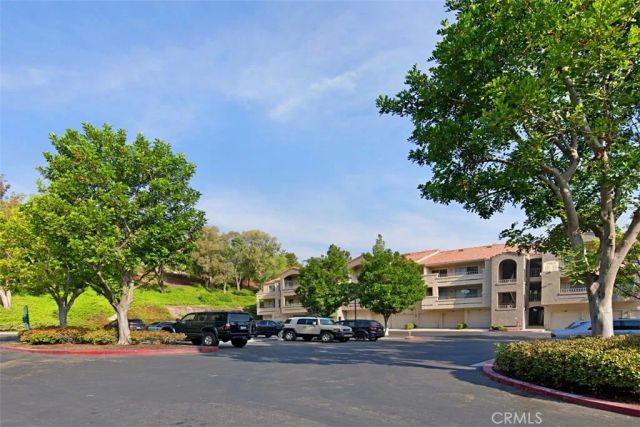 1965 Las Colinas Circle 205, Corona, CA 92879