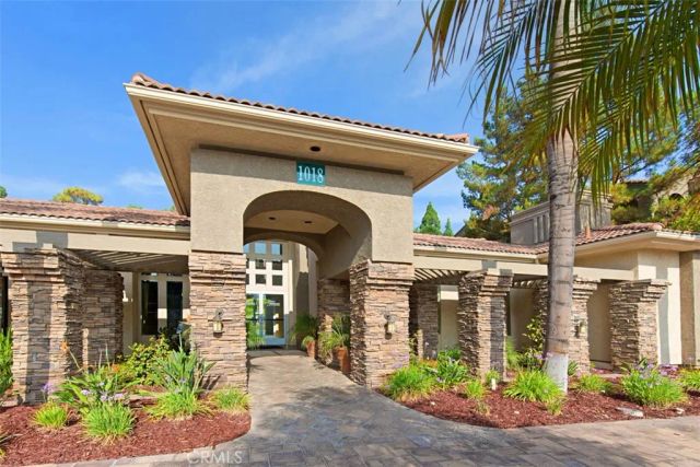 1965 Las Colinas Circle 205, Corona, CA 92879