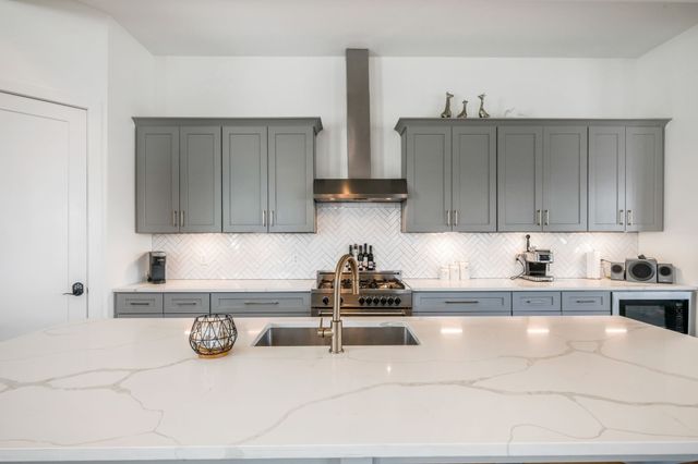 1029 Cheatham Pl, Nashville, TN 37208