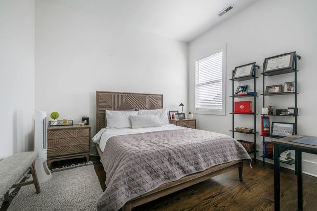 1029 Cheatham Pl, Nashville, TN 37208