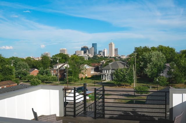 1029 Cheatham Pl, Nashville, TN 37208
