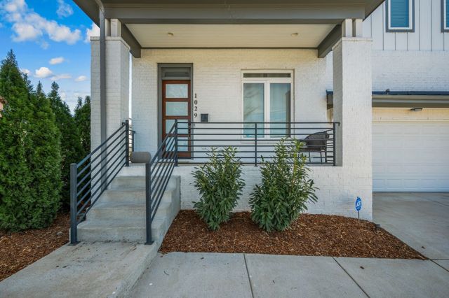 1029 Cheatham Pl, Nashville, TN 37208
