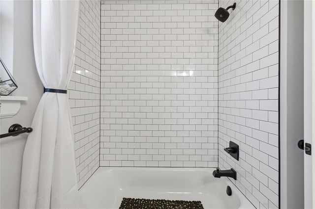 8708 Snow Court, Edmond, OK 73007