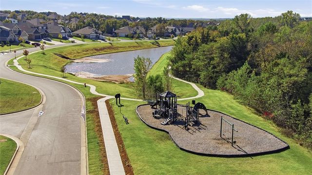 8708 Snow Court, Edmond, OK 73007