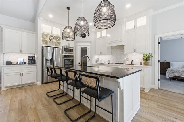 8708 Snow Court, Edmond, OK 73007