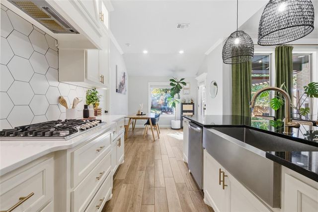 8708 Snow Court, Edmond, OK 73007