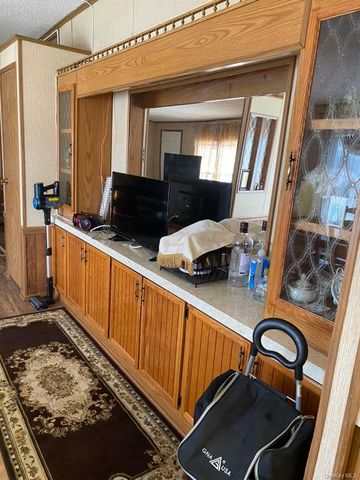 10 Dartmouth Court, Loch Sheldrake, NY 12759