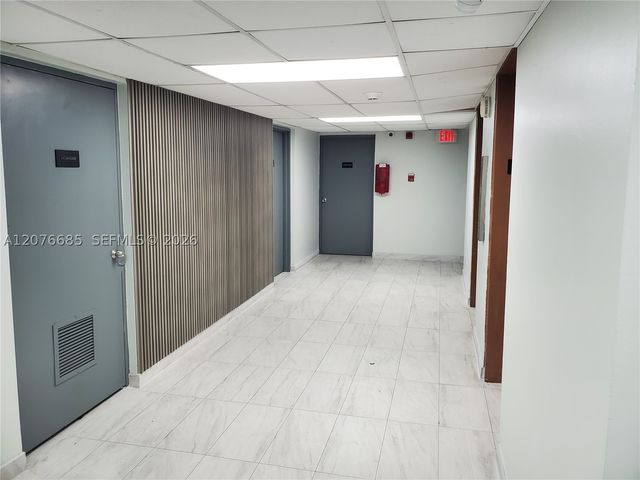 501 Three Islands Blvd 209, Hallandale Beach, FL 33009