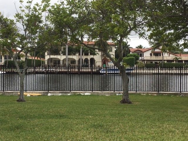 501 Three Islands Blvd 209, Hallandale Beach, FL 33009