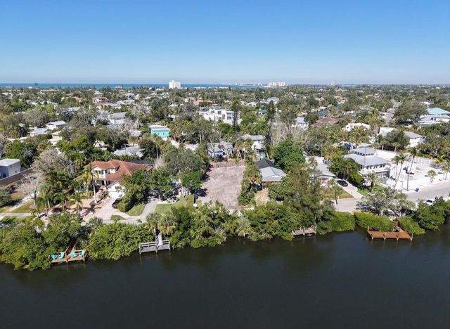 671 AVENIDA DEL NORTE, Sarasota, FL 34242