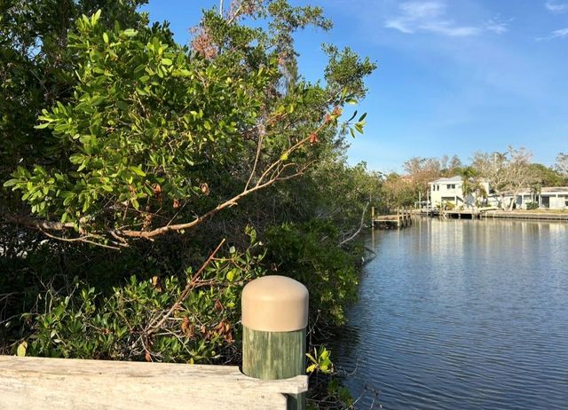 671 AVENIDA DEL NORTE, Sarasota, FL 34242