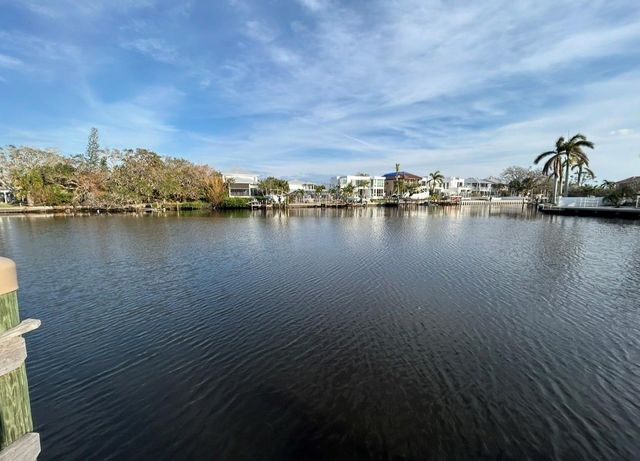 671 AVENIDA DEL NORTE, Sarasota, FL 34242