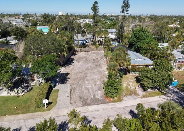 671 AVENIDA DEL NORTE, Sarasota, FL 34242