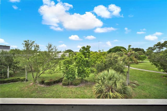 950 Hillcrest Dr 414, Hollywood, FL 33021