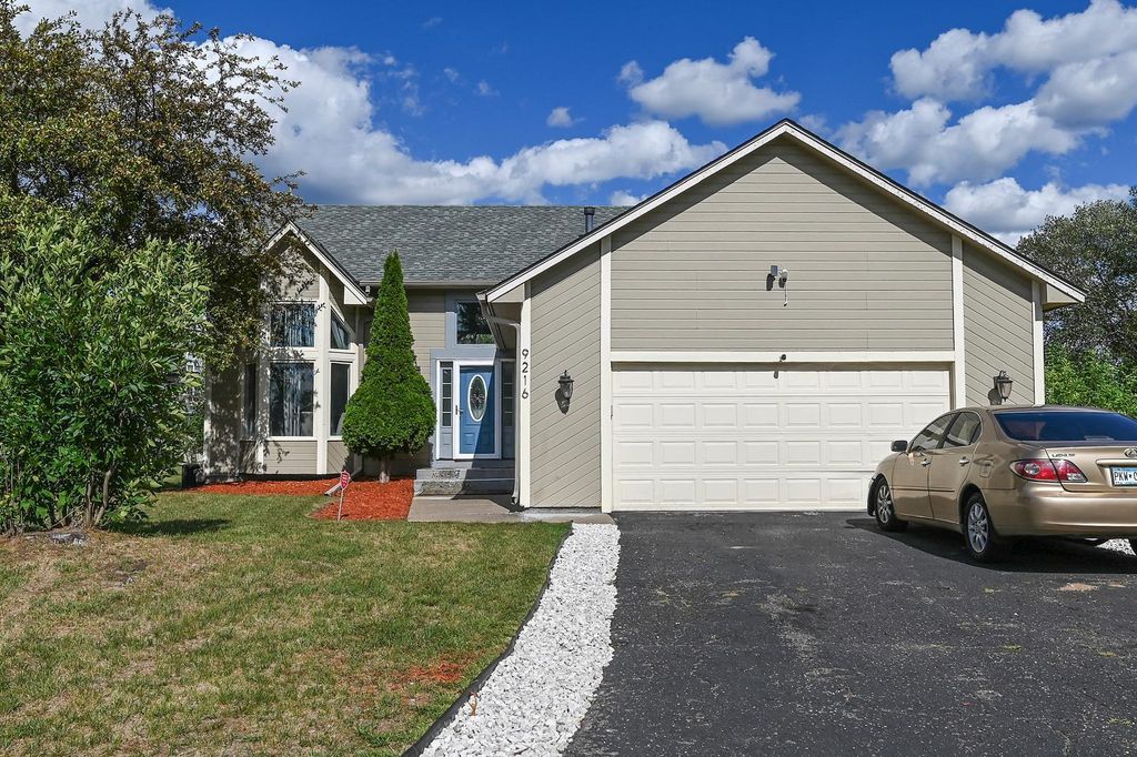9216 Woodhall Bay N, Brooklyn Park, MN 55443 — exterior