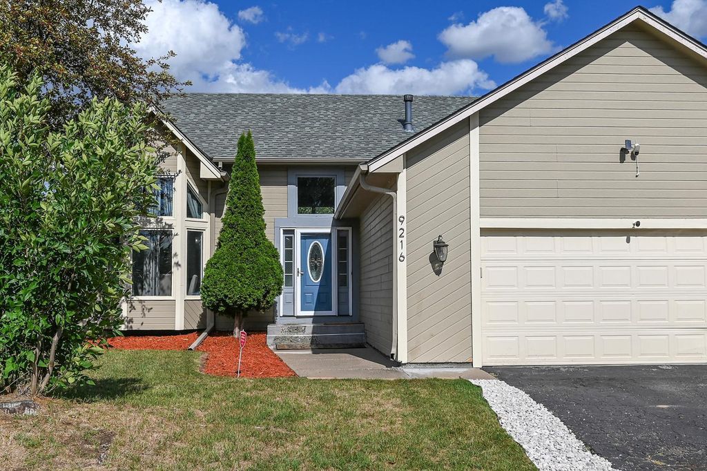 9216 Woodhall Bay N, Brooklyn Park, MN 55443 — photo 2