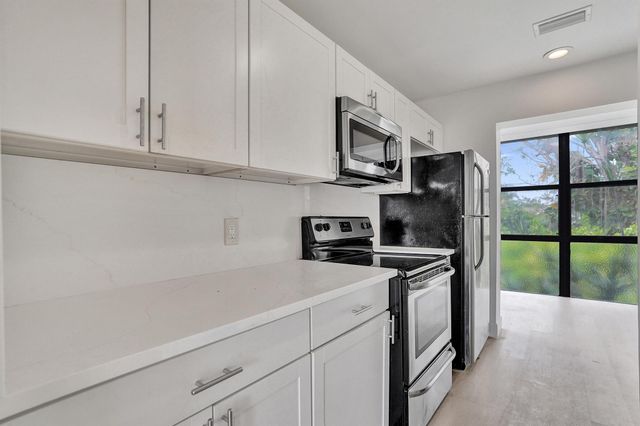 1040 Homewood Boulevard L202, Delray Beach, FL 33445