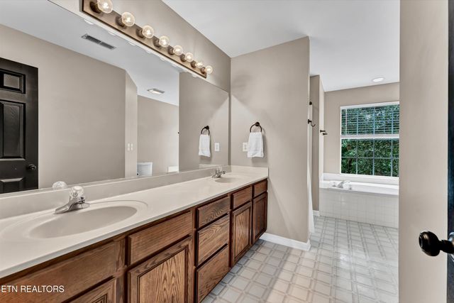 2421 Piney Grove Church Rd, Knoxville, TN 37921