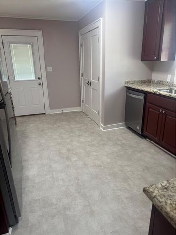 1611 HENRY Street, Pineville, LA 71360