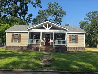 1611 HENRY Street, Pineville, LA 71360