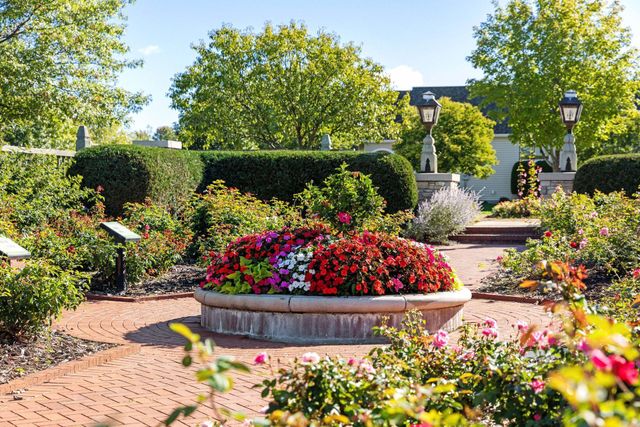 11025 Oak Grove Circle C, Woodbury, MN 55129