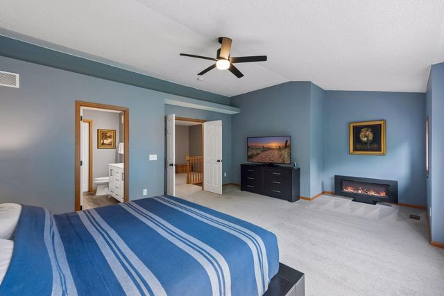 11025 Oak Grove Circle C, Woodbury, MN 55129