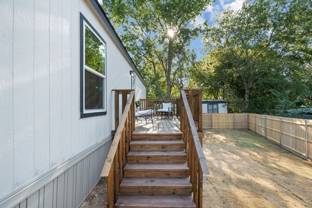 1121 Pawnee Trail, Granbury, TX 76048