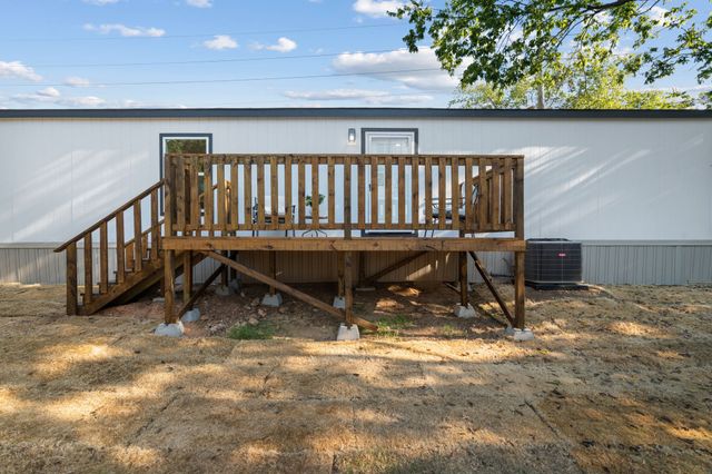 1121 Pawnee Trail, Granbury, TX 76048