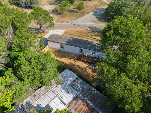 1121 Pawnee Trail, Granbury, TX 76048
