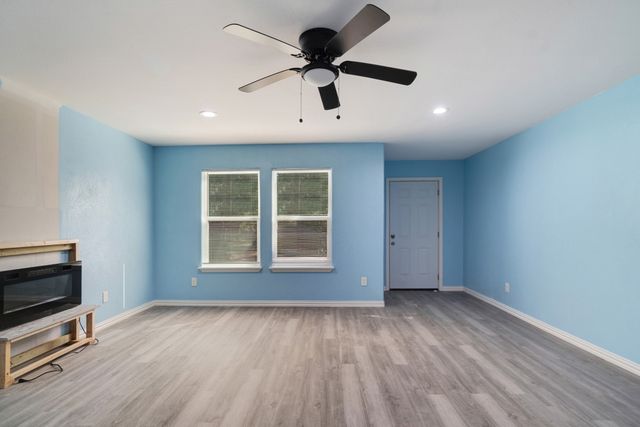 610 W Austin Street, Paris, TX 75460