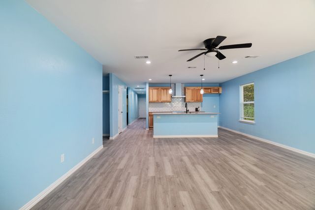 610 W Austin Street, Paris, TX 75460