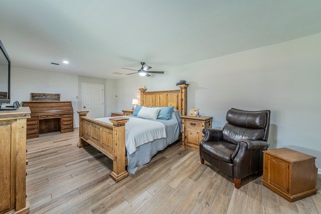 210 Bexar Drive, Highland Village, TX 75077