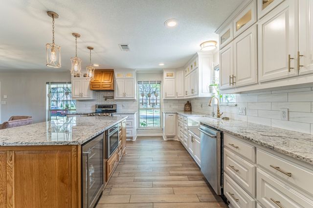 210 Bexar Drive, Highland Village, TX 75077