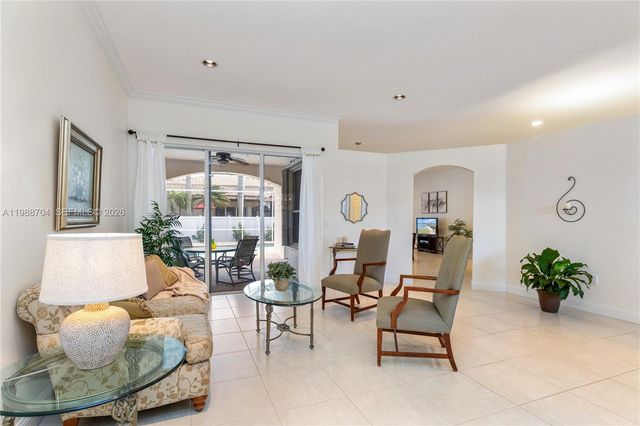 15966 SW 3rd St, Pembroke Pines, FL 33027