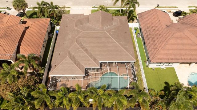 15966 SW 3rd St, Pembroke Pines, FL 33027