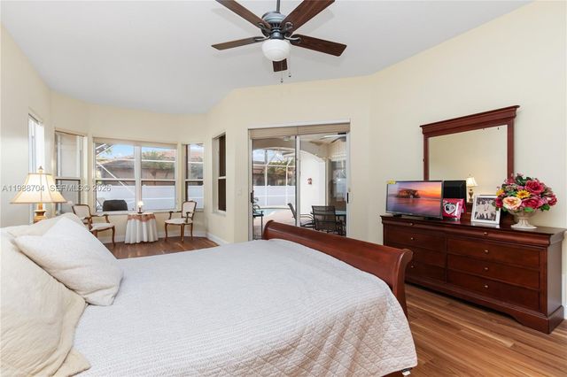 15966 SW 3rd St, Pembroke Pines, FL 33027