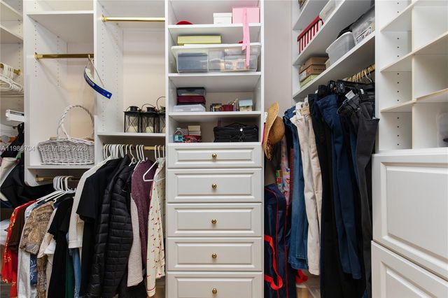 15966 SW 3rd St, Pembroke Pines, FL 33027