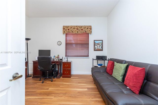 15966 SW 3rd St, Pembroke Pines, FL 33027