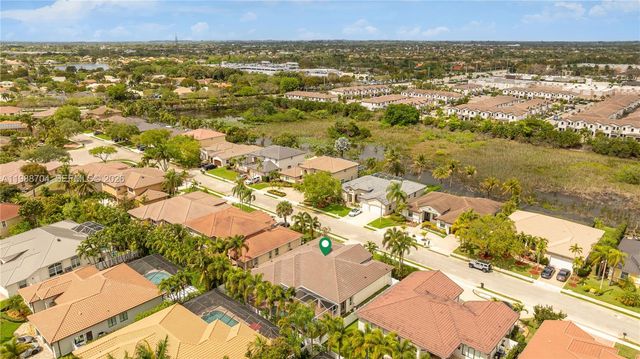 15966 SW 3rd St, Pembroke Pines, FL 33027