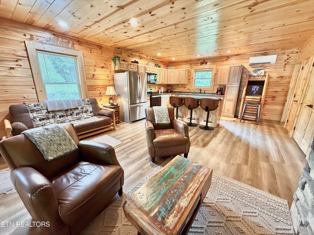 5236 Mathis Branch Rd, Cosby, TN 37722
