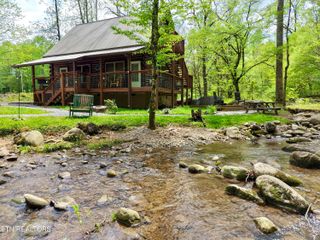 5236 Mathis Branch Rd, Cosby, TN 37722