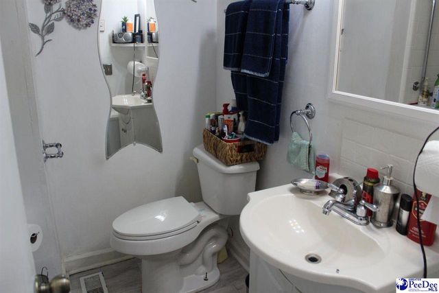 1407 Aaron Cir., Florence, SC 29506