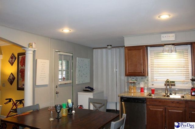 1407 Aaron Cir., Florence, SC 29506